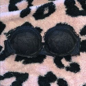 Strapless laces push-up bra. Victoria’s Secret.32B